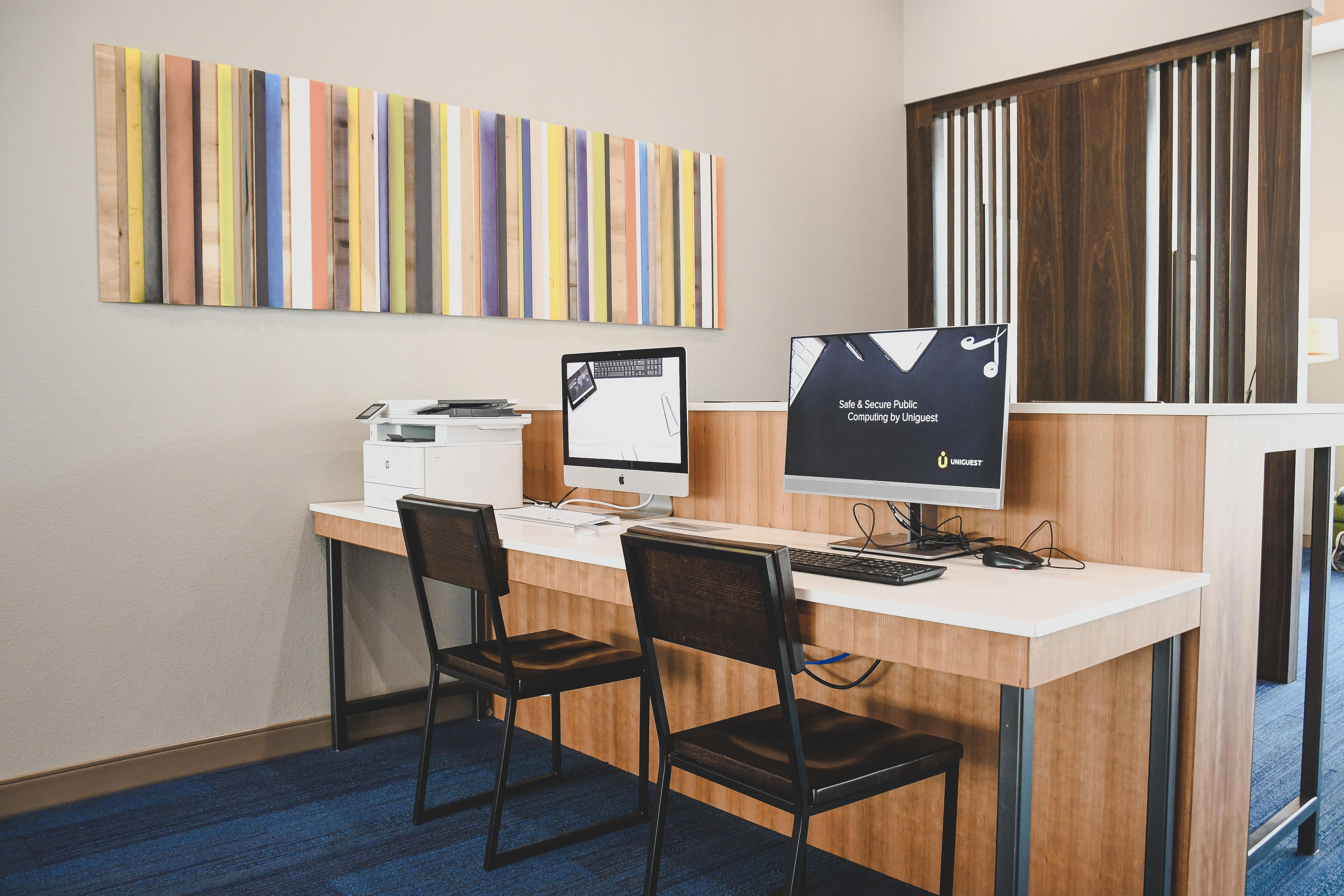 Holiday Inn Express & Suites - Omaha Downtown - Airport By Ihg Buitenkant foto
